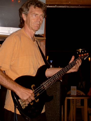 Rinus Gerritsen at Pier 32 jamsession August 05, 2004